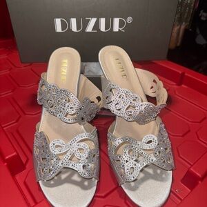 Women's Silver Sandals NWT
